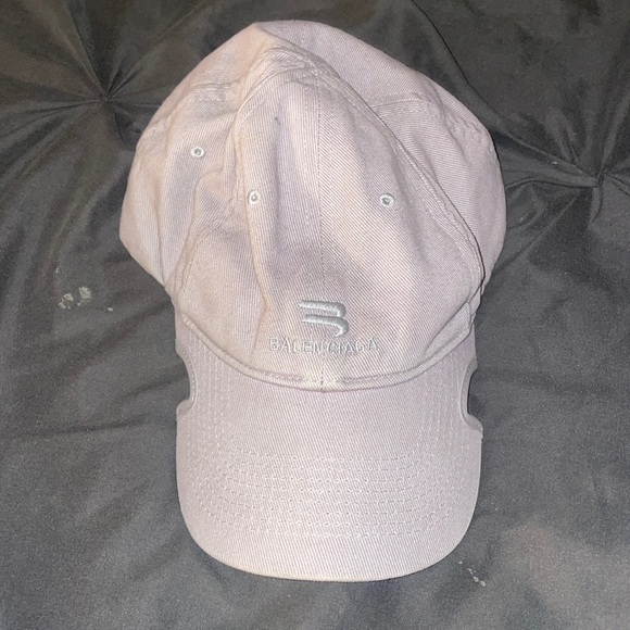 Balenciaga Hat - Picture 1 of 8